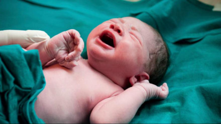 ثبت نخستین سند در صدمین سال تأسیس سازمان ثبت احوال به نام نوزاد قمی