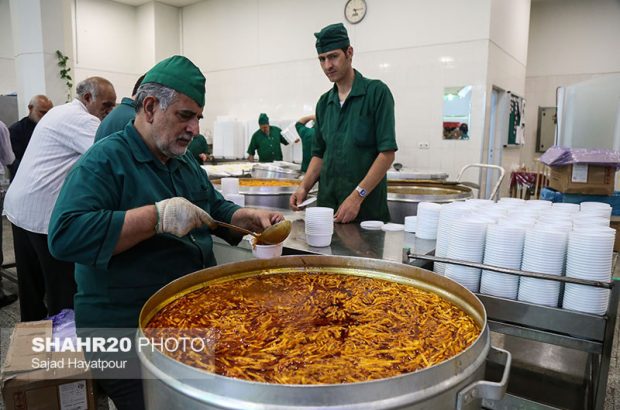 اطعام ۱۳۶ هزار عزادار حسینی در دهه اول محرم