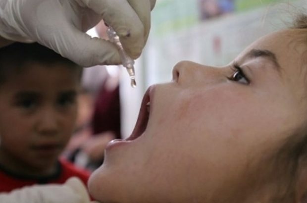 ۹۵۲۷ کودک در قم علیه بیماری فلج اطفال واکسینه شدند