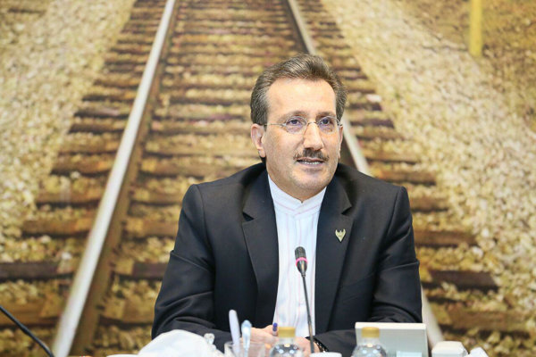 انتقال ریل راه‌آهن به خارج شهر اشتباه است/ ۵۰ درصد مسافران کشور به مشهد سفر می‌کنند