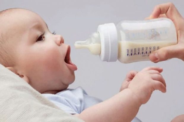شیر مادر کامل‌ترین غذای نوزاد است/ تا شش ماهگی تغذیه انحصاری نوزاد باید شیر مادر باشد