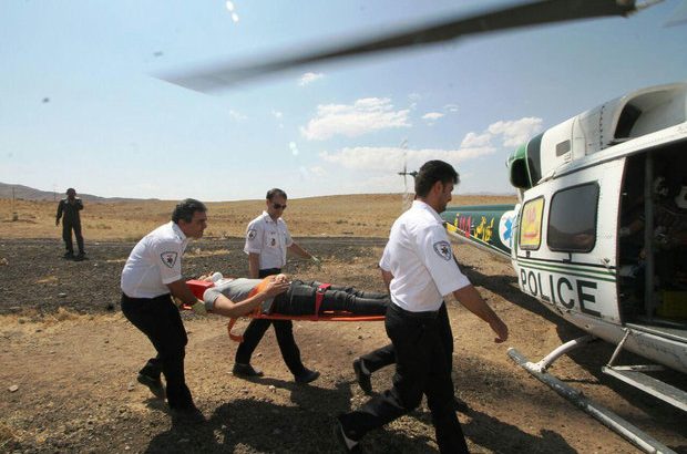 تصادفات رانندگی در قم ۱۶ مجروح برجای گذاشت/ سقوط دو نفر به چاه بالگرد اورژانس قم را به پرواز درآورد