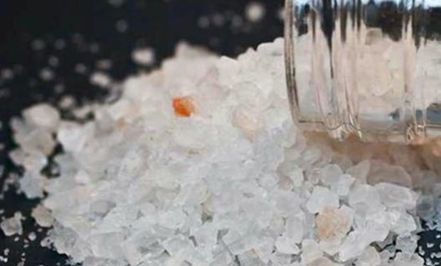 کشف ۴ کیلوگرم مواد افیونی شیشه در قم