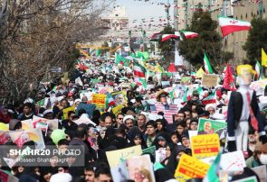 تصاویر/ حضور پرشور مردم قم در راهپیمایی ۲۲ بهمن