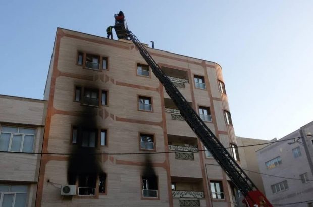 آتش‌سوزی ساختمان ۴ طبقه در بنیاد مهار شد