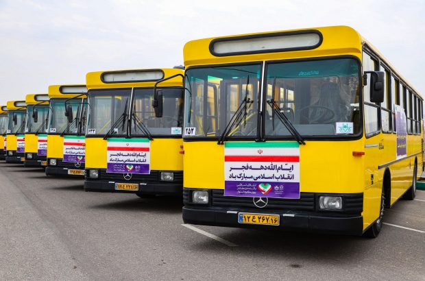ورود ۲۰ دستگاه اتوبوس و ۸۳ دستگاه تاکسی به ناوگان حمل‌ونقل قم +تصاویر