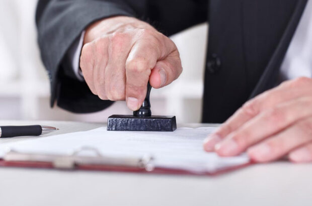 شهروندان معاملات ملکی را در دفاتر اسناد رسمی ثبت کنند