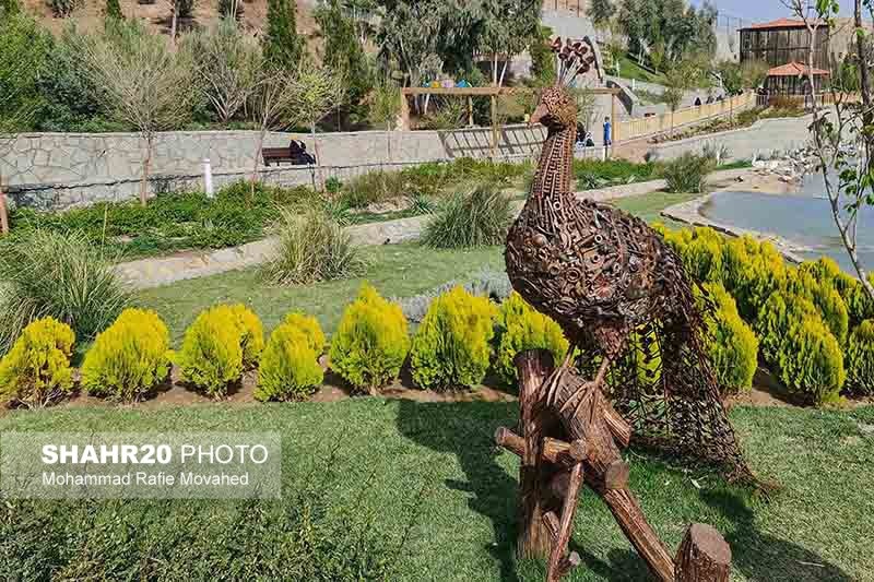 بازدید دانش‌آموزان از باغ پرندگان قم