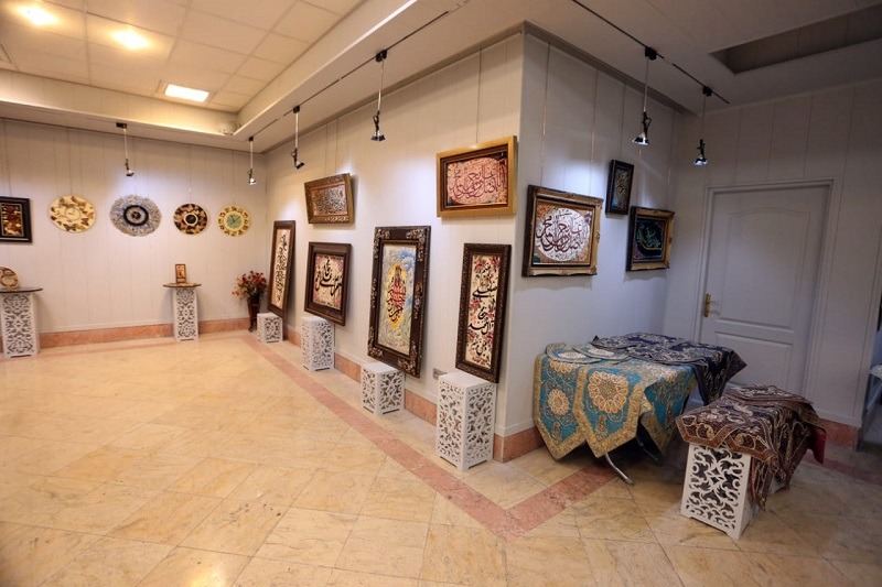 نشست خبری نمایشگاه تابلو فرش و معرق طهورا در نگارستان اشراق قم (1)