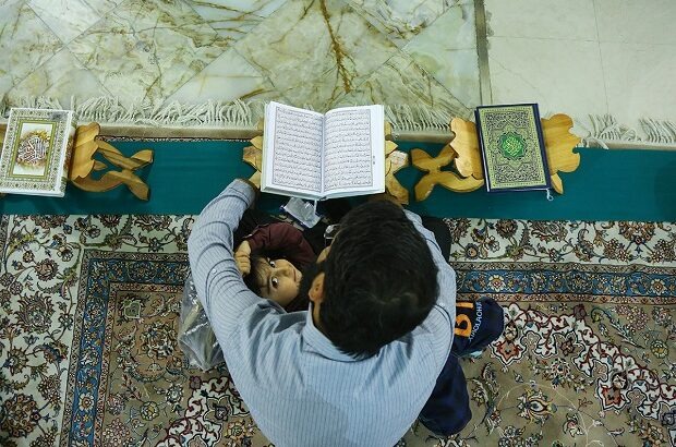 برگزاری محفل قرآنی ماه رمضان در حرم امامزاده موسی مبرقع(ع)