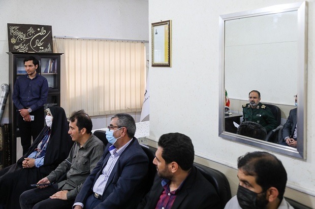 بازدید فرمانده سپاه قم از آسایشگاه معلولان و سالمندان قم +تصاویر