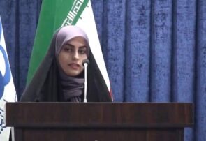 شعرخوانی فاطمه سادات آل مجتبی با موضوع انقلاب اسلامی