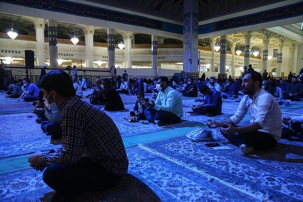 مناجات شبانگاهی ماه مبارک رمضان در حرم حضرت معصومه(س)