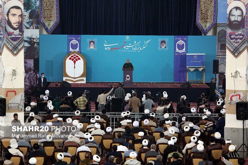 تصاویر کنگره ملی شهدای روحانی در قم و کنگره ملی ۴ هزار شهید روحانی