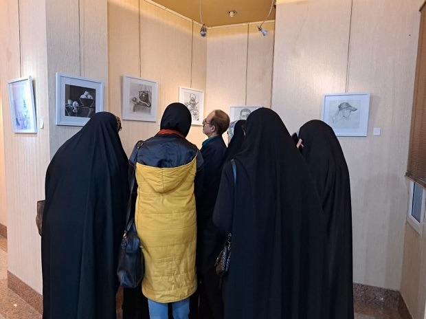 برگزاری نمایشگاه نقاشی «مریم اشتری» در نگارخانه شهید آوینی قم +تصاویر