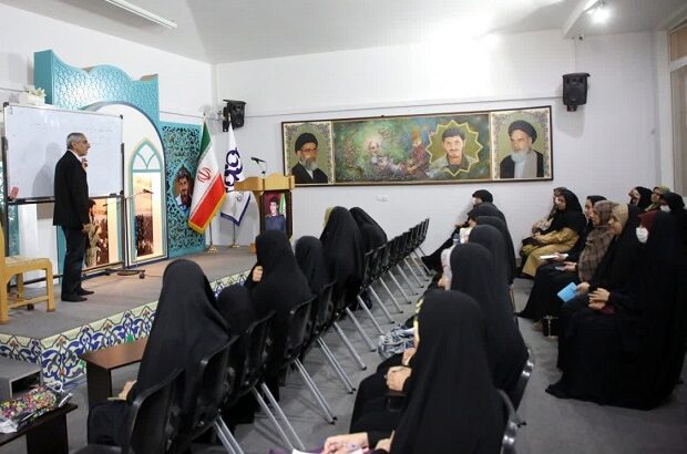 آغاز محفل ادبی «شکوفا» در خانه موزه شهیدان زین‌الدین
