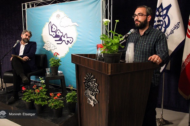 برگزاری شصت‌وپنجمین محفل شعرخوانی «مهر و ماه» در قم +تصاویر