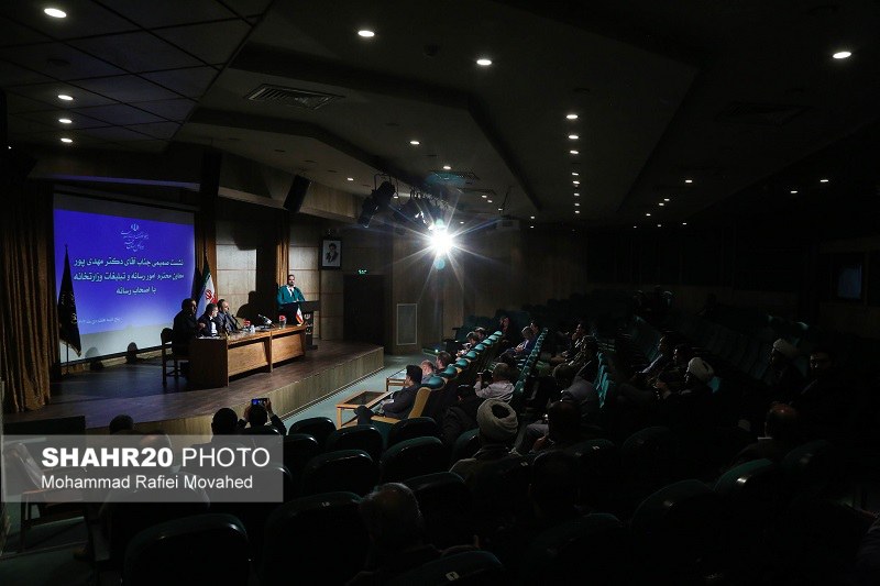 تصاویر/ نشست صمیمانه معاون امور رسانه‌ای وزارت فرهنگ با مدیران مسئول رسانه‌های قم