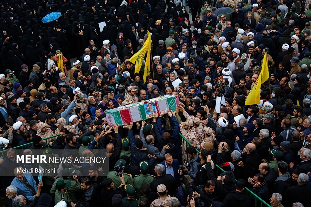 پیکر دو شهید مدافع حرم در گلزار شهدای قم آرام گرفت