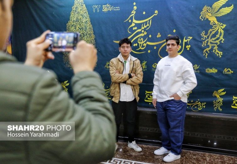 تصاویر/ در حاشیه ششمین شب جشنواره فیلم فجر در قم