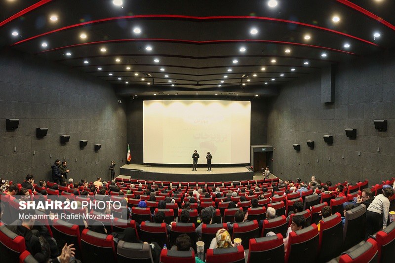 استقبال چشمگیر قمی‌ها از فیلم‌های نوروزی در سینما «بازار شهر»