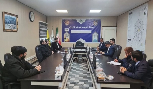 نشست کارگروه اجرایی و رسانه قرارگاه کرامت پردیسان با مدیر عامل سازمان اتوبوسرانی قم