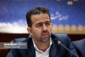 اجرای پروژه «صدر» نباید معطل بماند/ تکمیل پروژه‌های اطراف حرم نیازمند ۵۰ هزار میلیارد اعتبار است بلوار جعفرطیار(ع) الگوی حرکت ترافیکی شهر قم را متحول می‌کند واکنش سخنگوی شورای شهر قم به انتقادات از سفر مدیران شهری به اروپا تصاویر/ نشست خبری اعضای شورای شهر قم