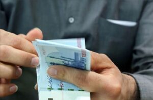مدیرکل تعاون، کار و رفاه اجتماعی استان قم گفت: در حال حاضر در استان قم، ۹۲۶ هزار و ۴۳۶ نفر یارانه دریافت می‌کنند که شامل ۳۱۱ هزار و ۹۷۸ خانوار می‌شود.