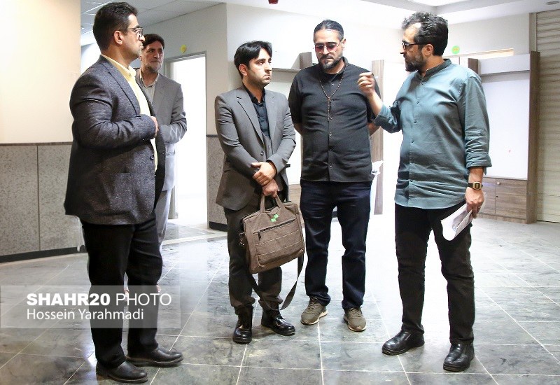 تصاویر/ بازدید بهروز شعیبی مدیر عامل انجمن سینمای جوانان ایران از تالار فرهنگ و هنر قم