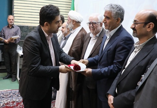 کارشناسان برگزیده علوم آزمایشگاهی در قم تجلیل شدند