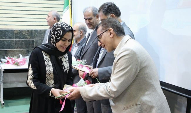 کارشناسان برگزیده علوم آزمایشگاهی در قم تجلیل شدند