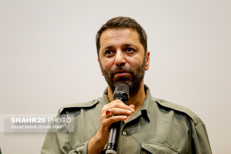 تصاویر/ اکران مردمی فیلم «اسفند» در پردیس سینمایی «بازار شهر» قم