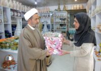 تجلیل از قدیمی‌ترین بانوی سفالگر قم